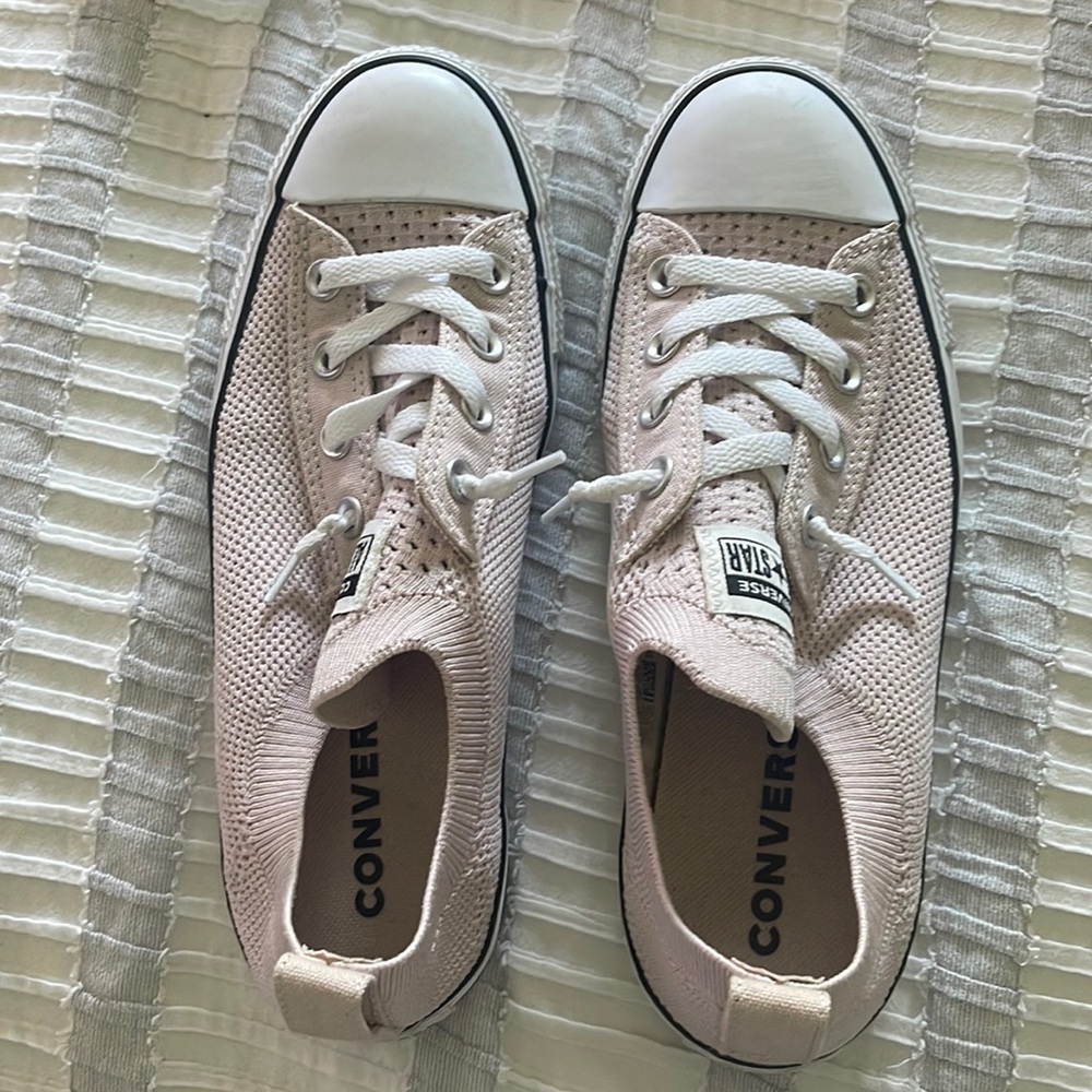 Pink converse
